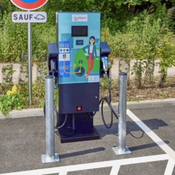 Potelet de protection pour protéger un chargeur de voiture électrique