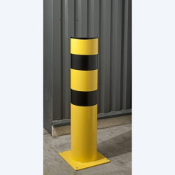 Potelet de sécurité en protection d'un équipement