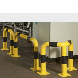 Arceaux de protection différentes longueurs  le long d'un mur